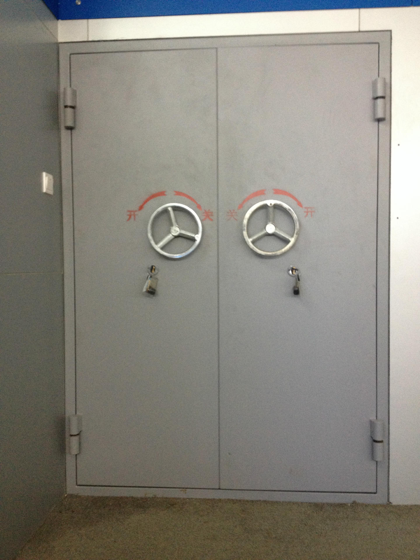 抗爆門與泄爆門 防爆設(shè)計(jì)中的關(guān)鍵防護(hù)技術(shù)